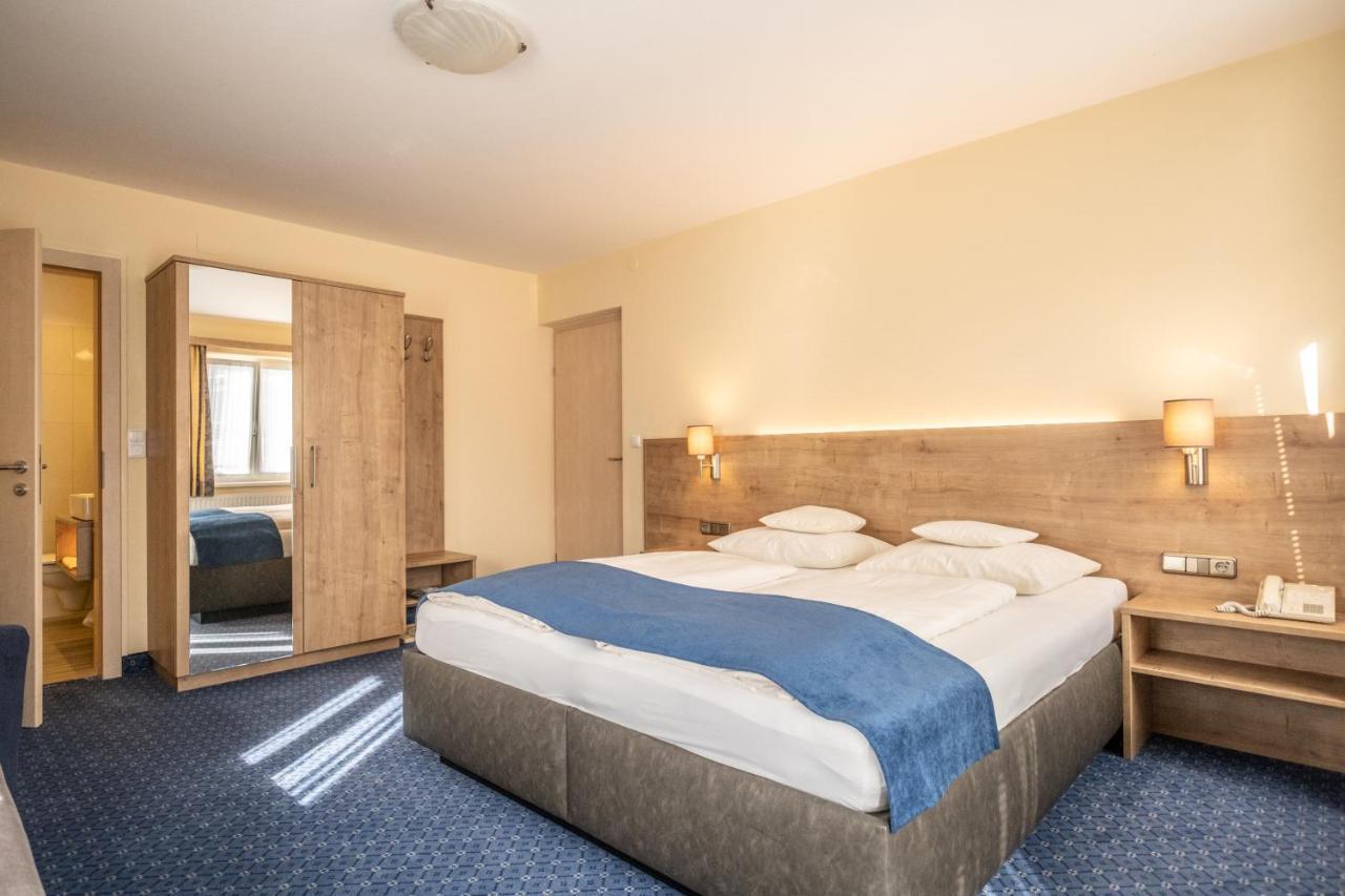Hotel-Pension Falkensteiner Санкт Гилген Екстериор снимка