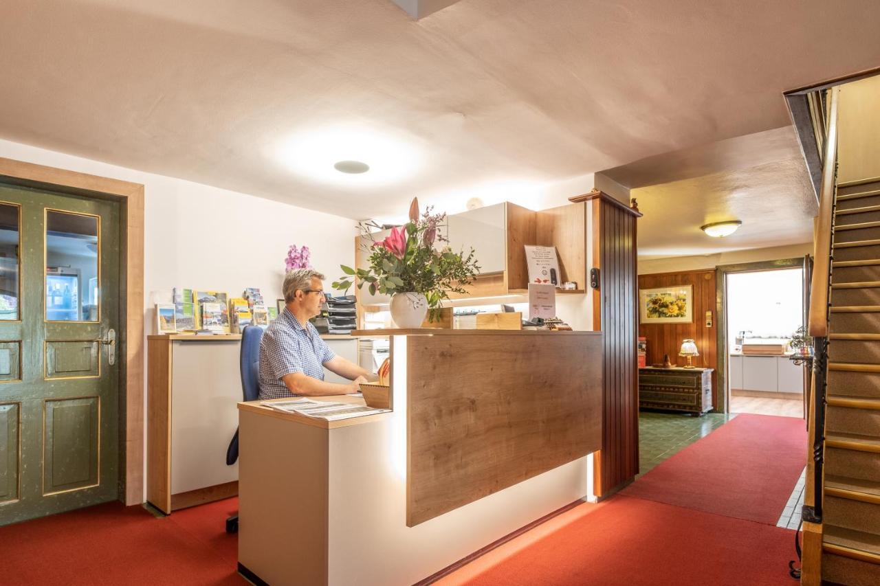 Hotel-Pension Falkensteiner Санкт Гилген Екстериор снимка