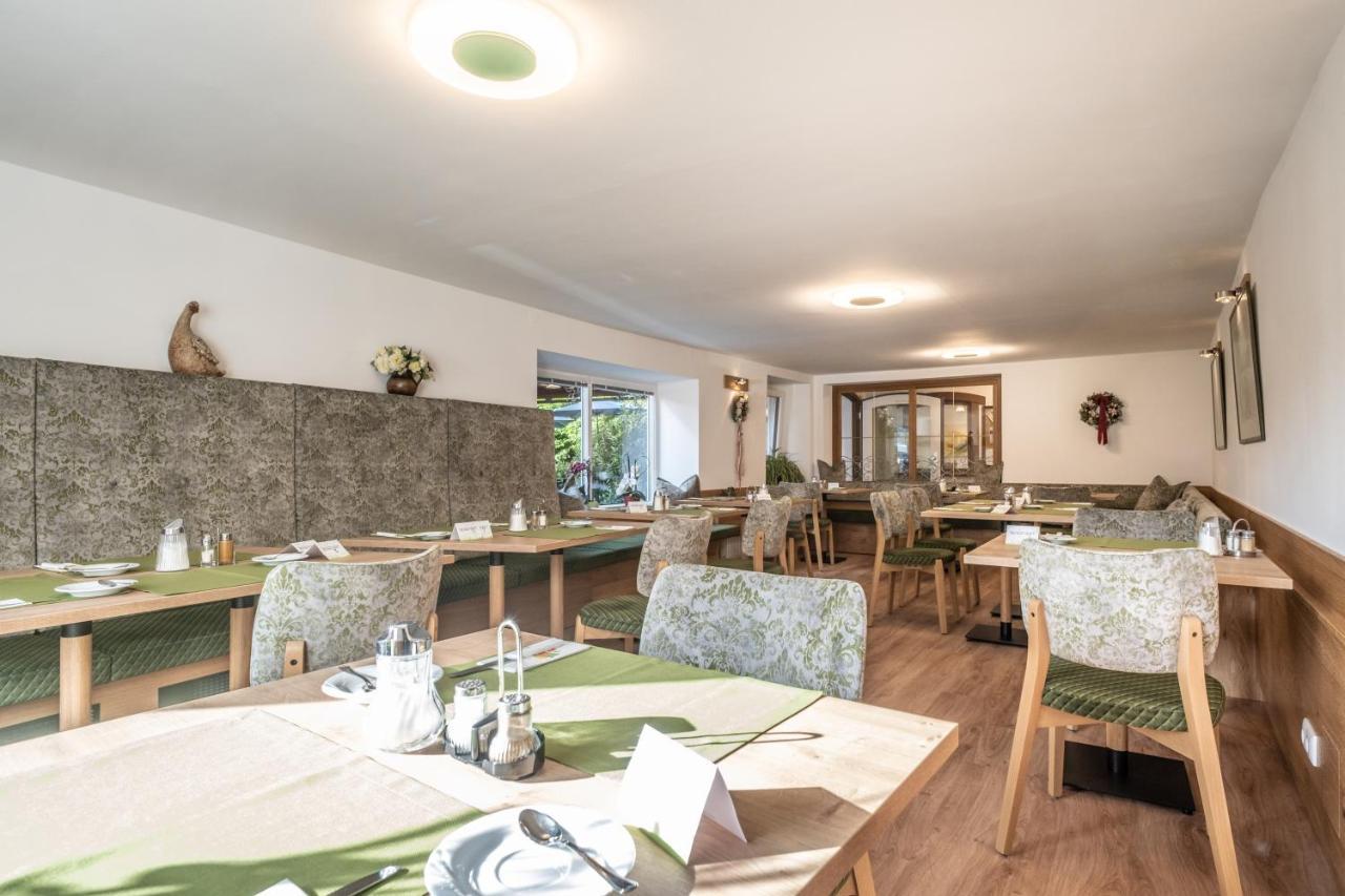 Hotel-Pension Falkensteiner Санкт Гилген Екстериор снимка