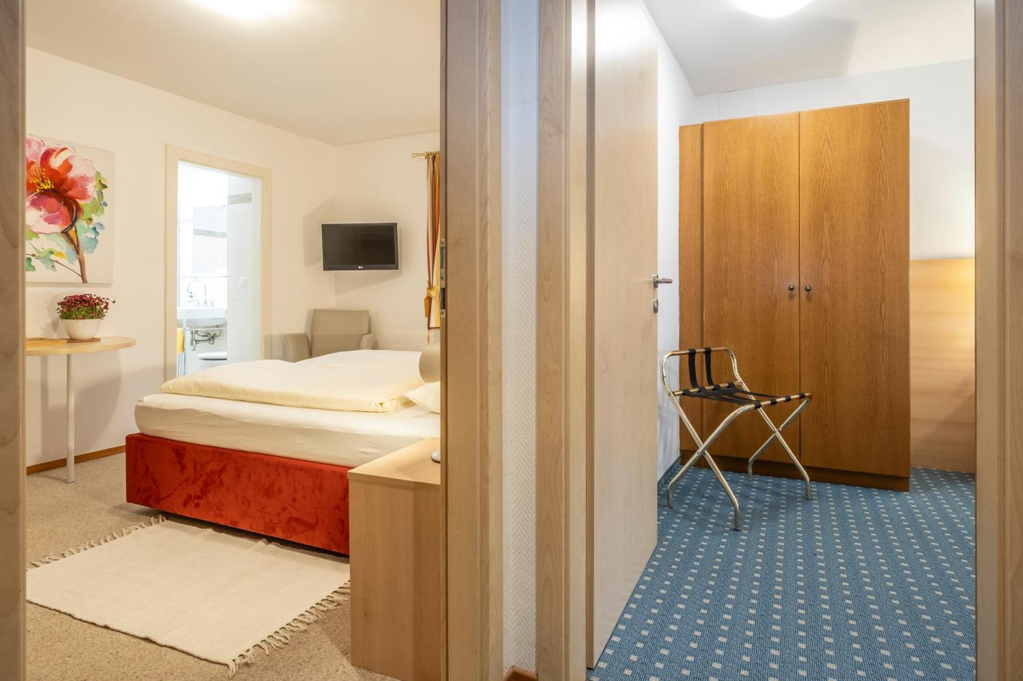 Hotel-Pension Falkensteiner Санкт Гилген Екстериор снимка
