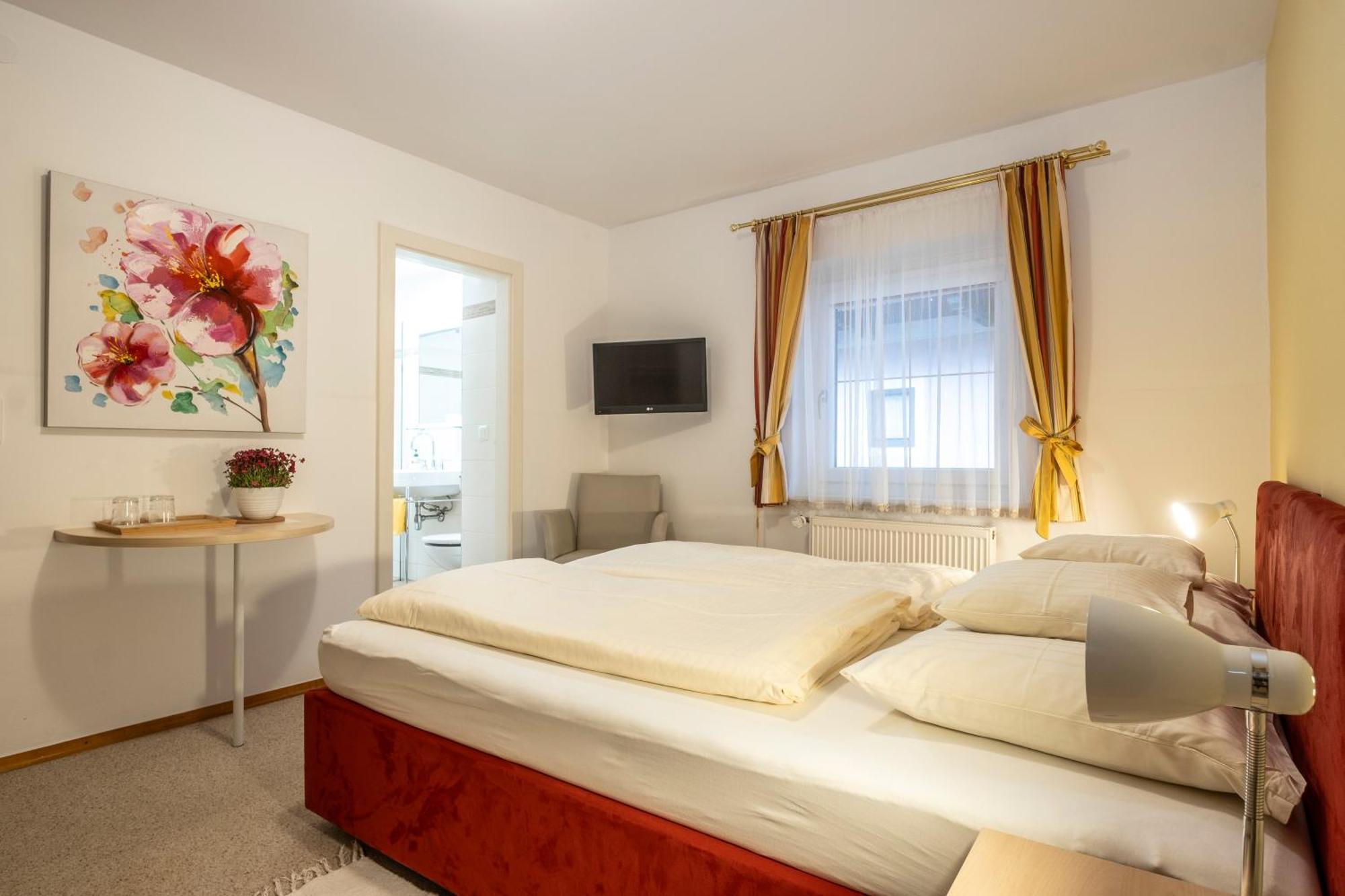 Hotel-Pension Falkensteiner Санкт Гилген Екстериор снимка