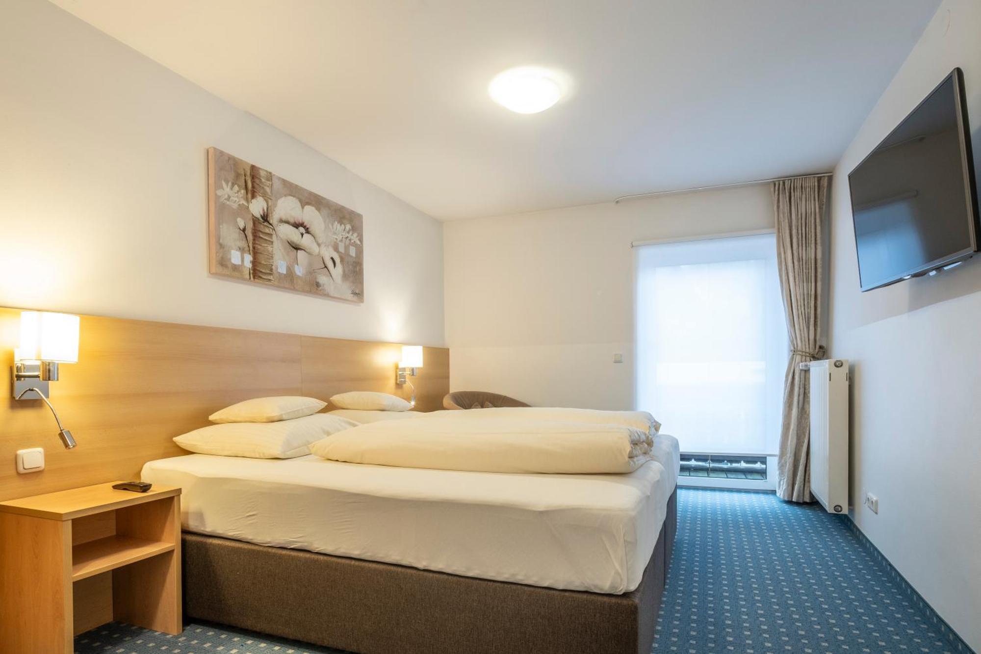 Hotel-Pension Falkensteiner Санкт Гилген Екстериор снимка