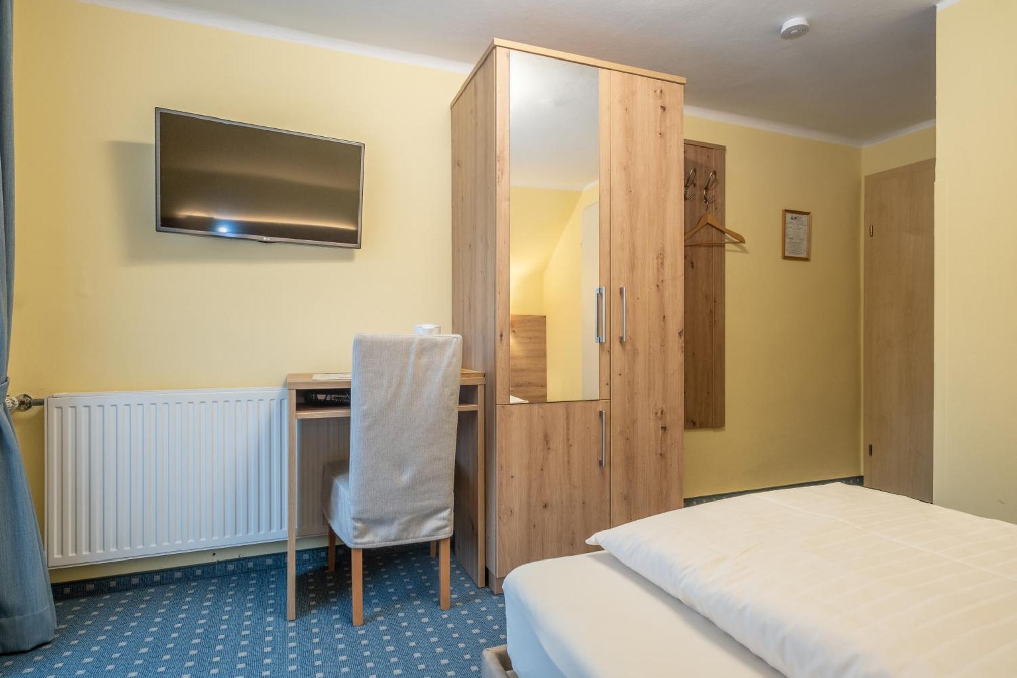 Hotel-Pension Falkensteiner Санкт Гилген Екстериор снимка