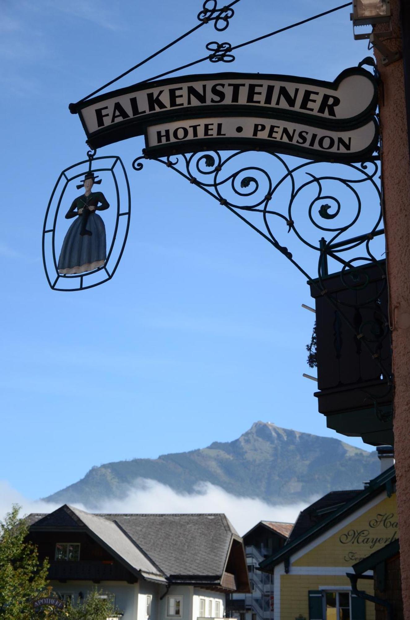 Hotel-Pension Falkensteiner Санкт Гилген Екстериор снимка