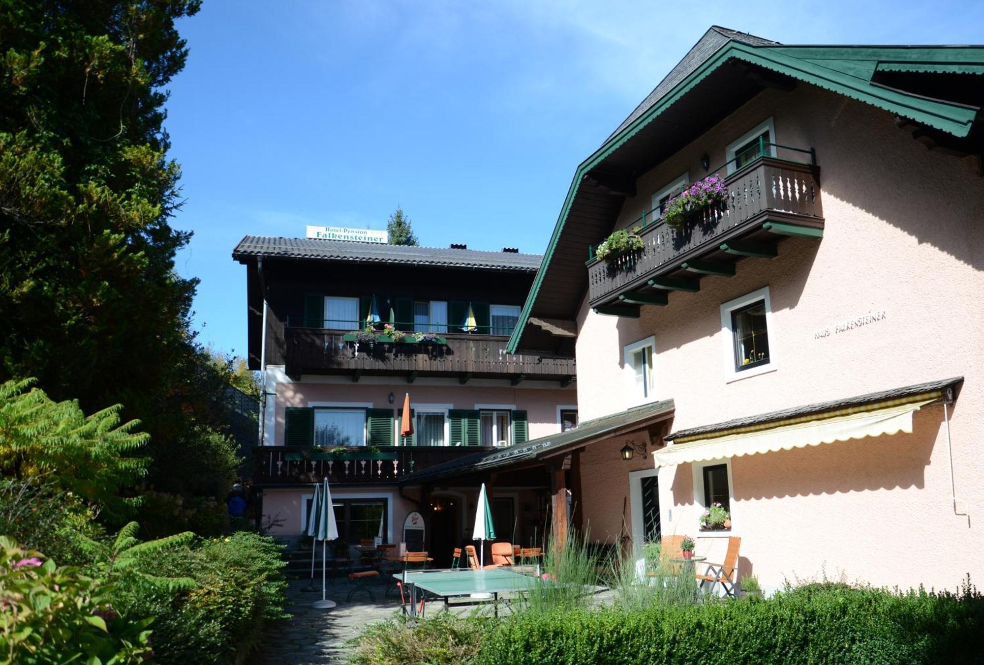 Hotel-Pension Falkensteiner Санкт Гилген Екстериор снимка