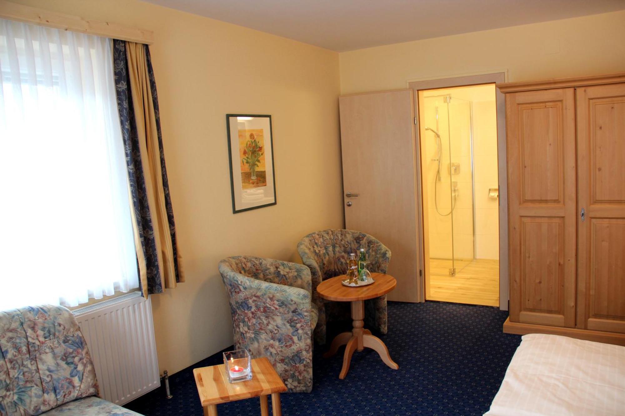 Hotel-Pension Falkensteiner Санкт Гилген Екстериор снимка