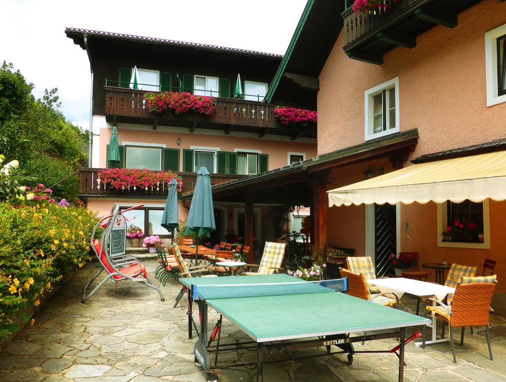 Hotel-Pension Falkensteiner Санкт Гилген Екстериор снимка